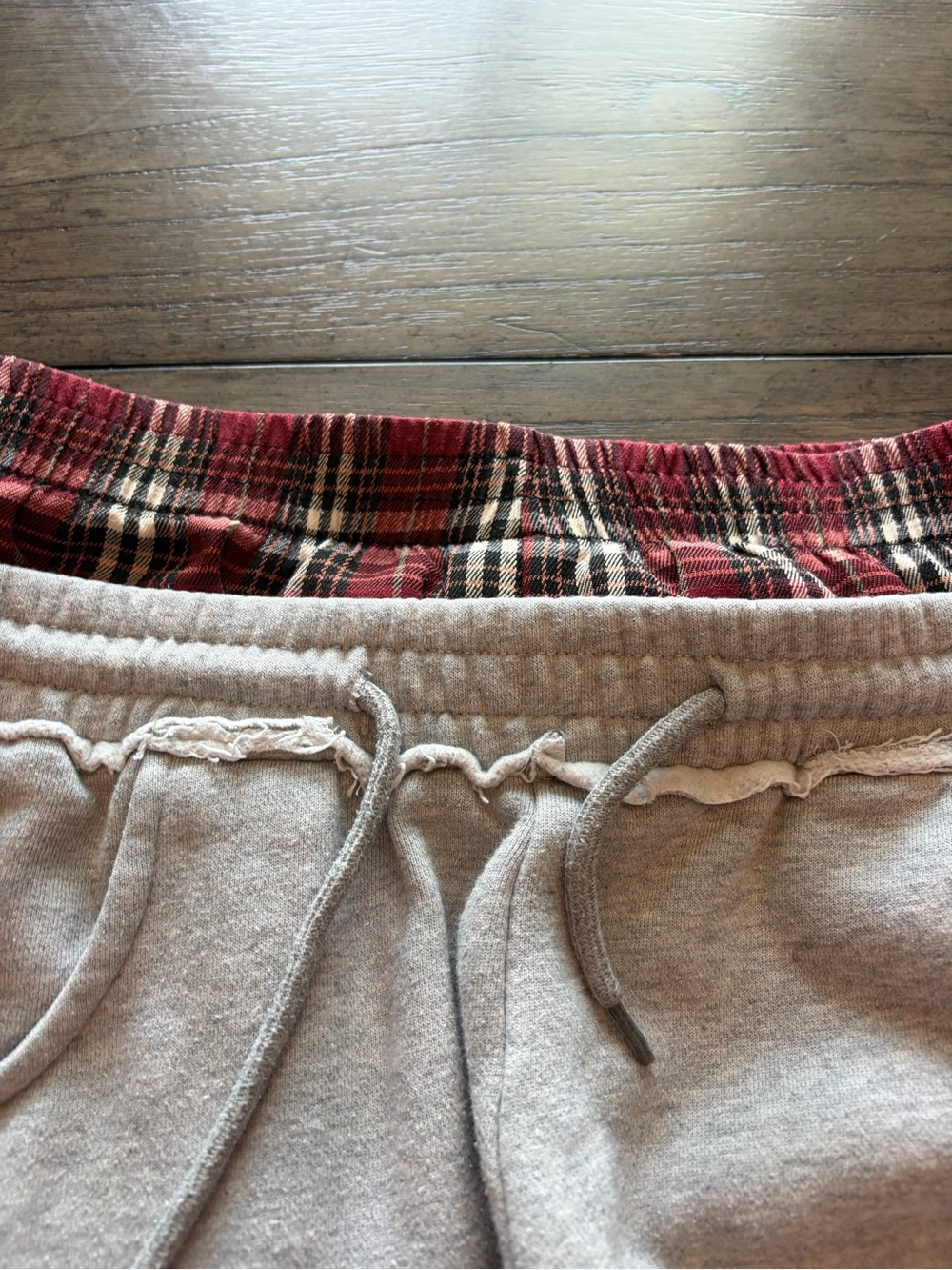 Aelfric Eden Baggy Grey Striped Sweapantd - Picture 4 of 6